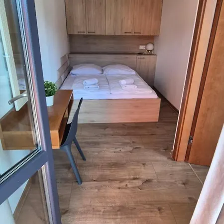 아파트 Z Widokiem Na Sniezke 카르파츠